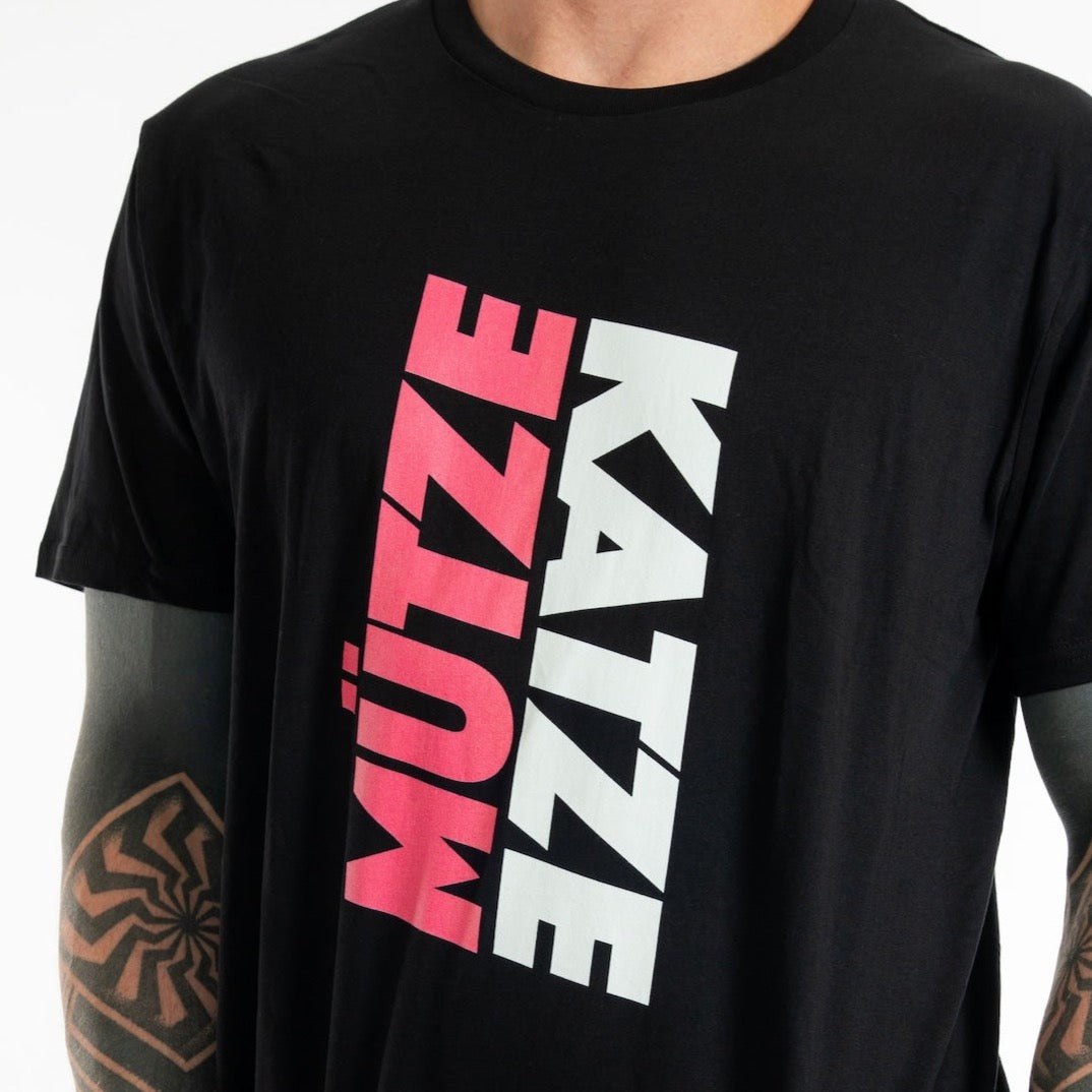 Mütze-Katze (Vertikal) - T-Shirt