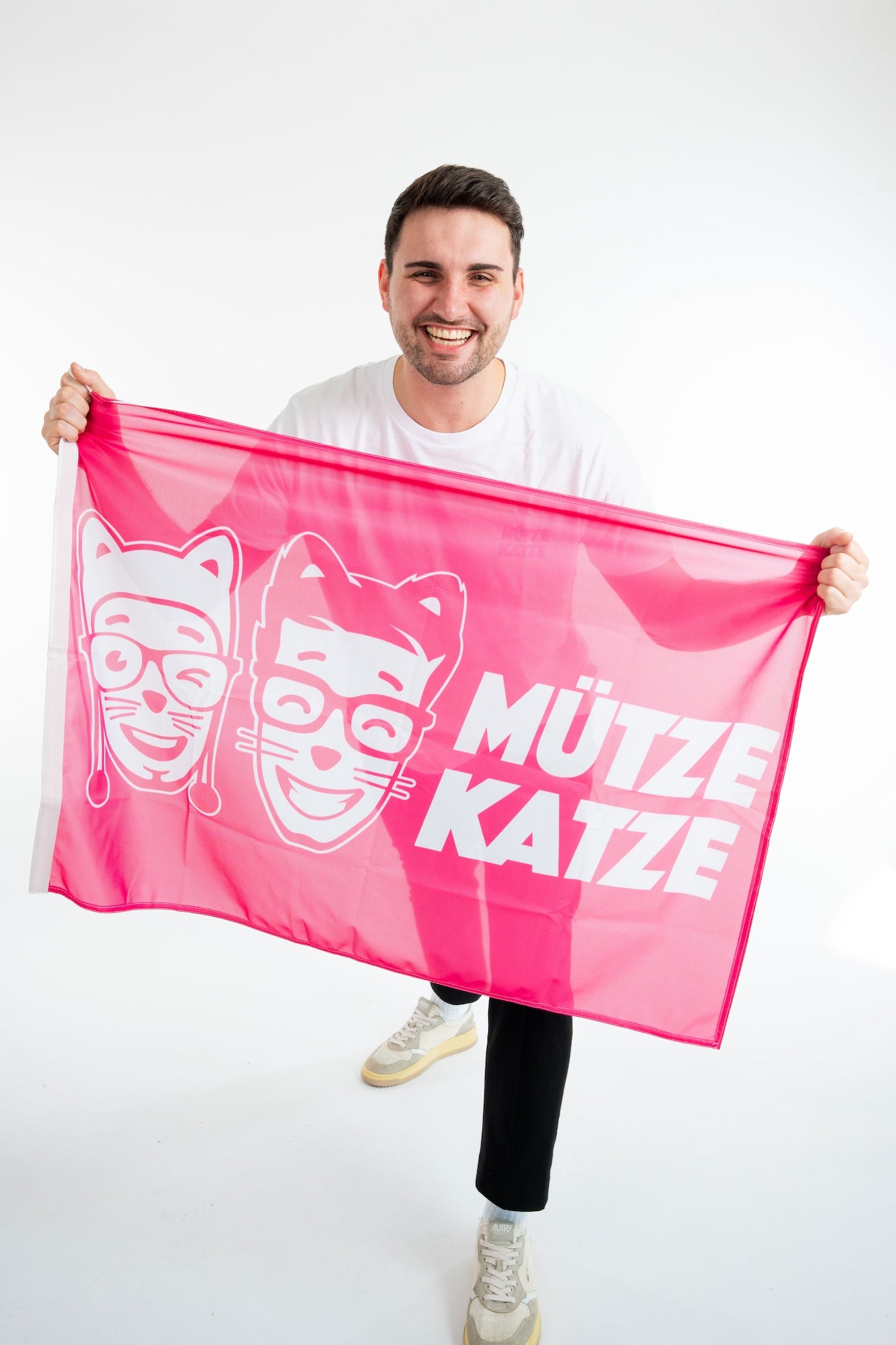 Mütze Katze Fahnen